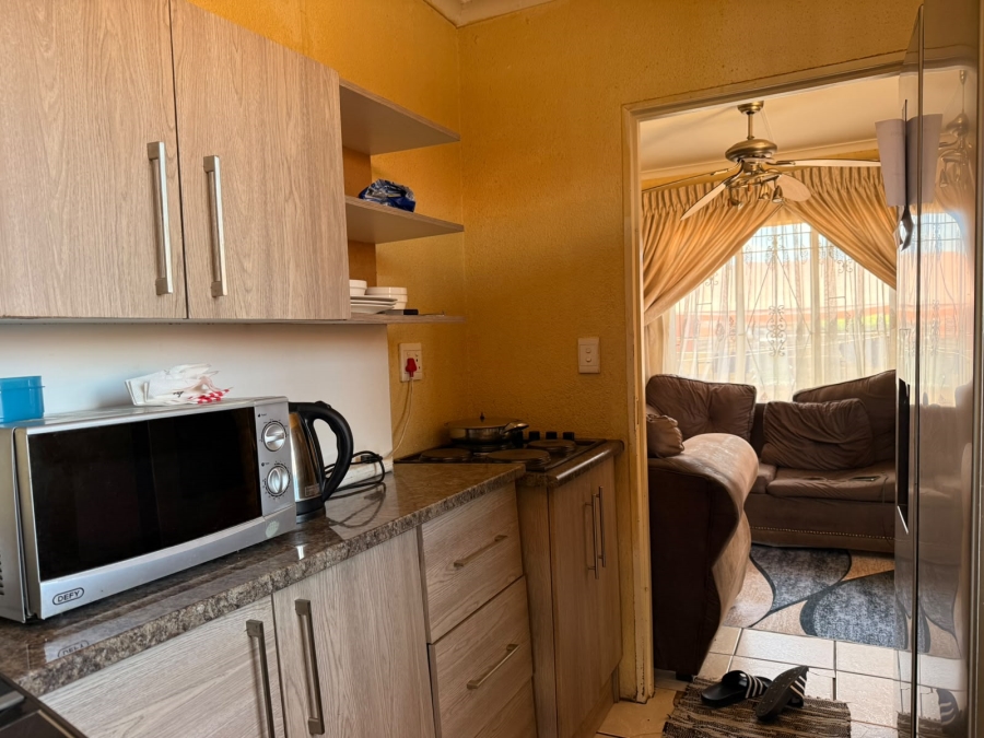 2 Bedroom Property for Sale in Tlhabane West North West